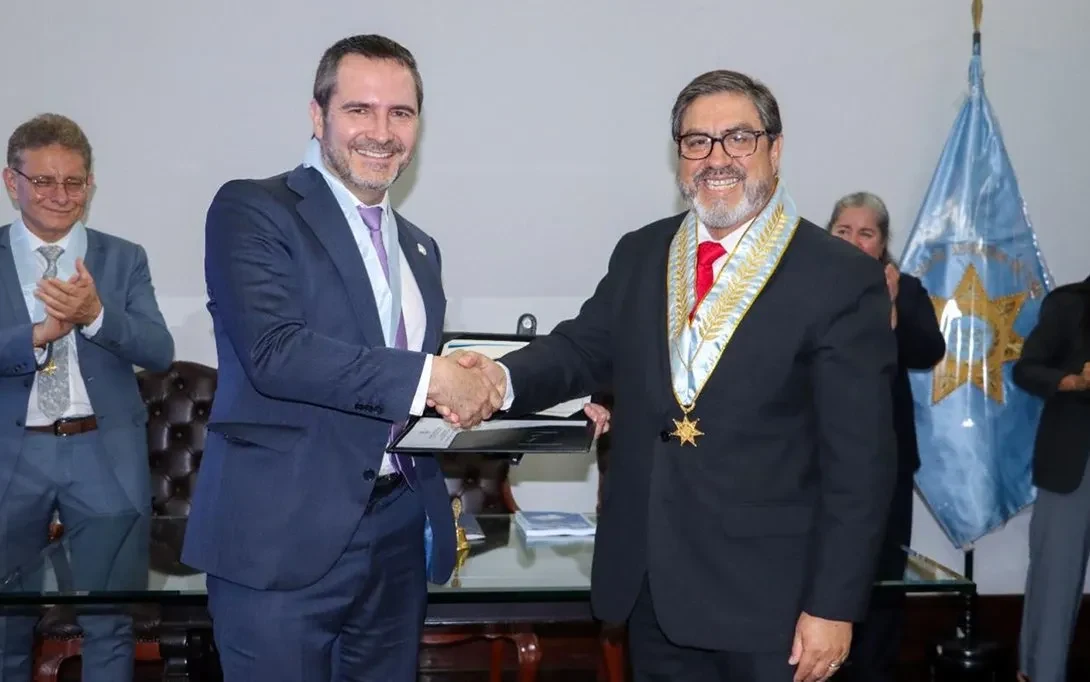 Being received as an Honorary Member of the Lima Bar Association